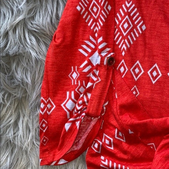 Cute top - Picture 3 of 3